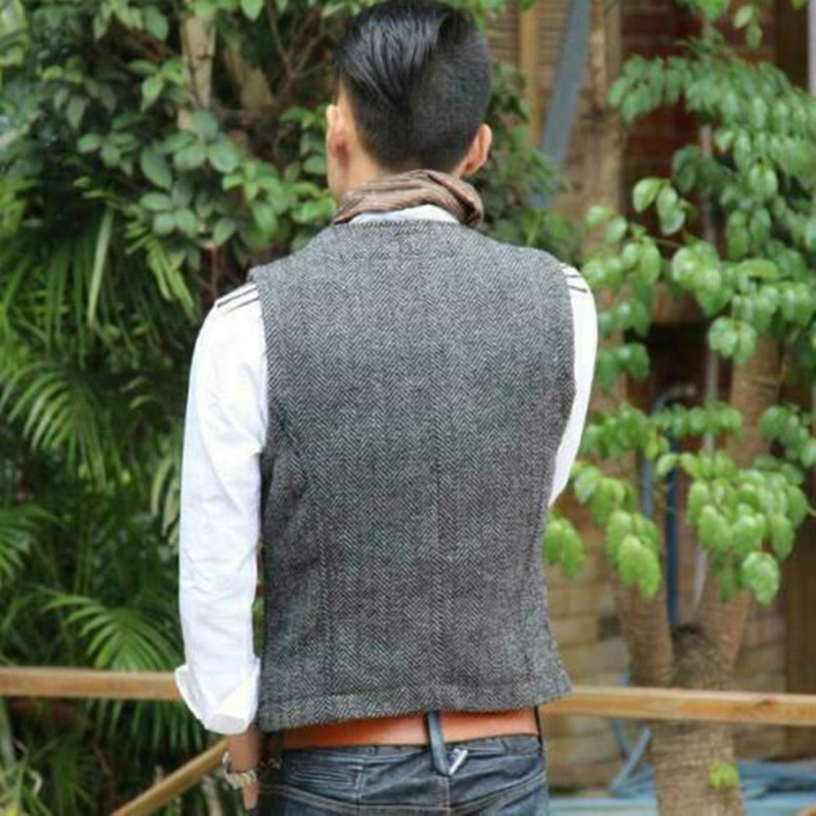 Men's gray tweed vest