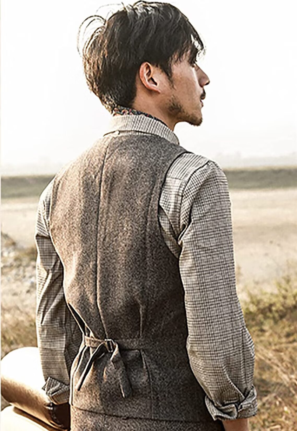 Men's khaki tweed vest 