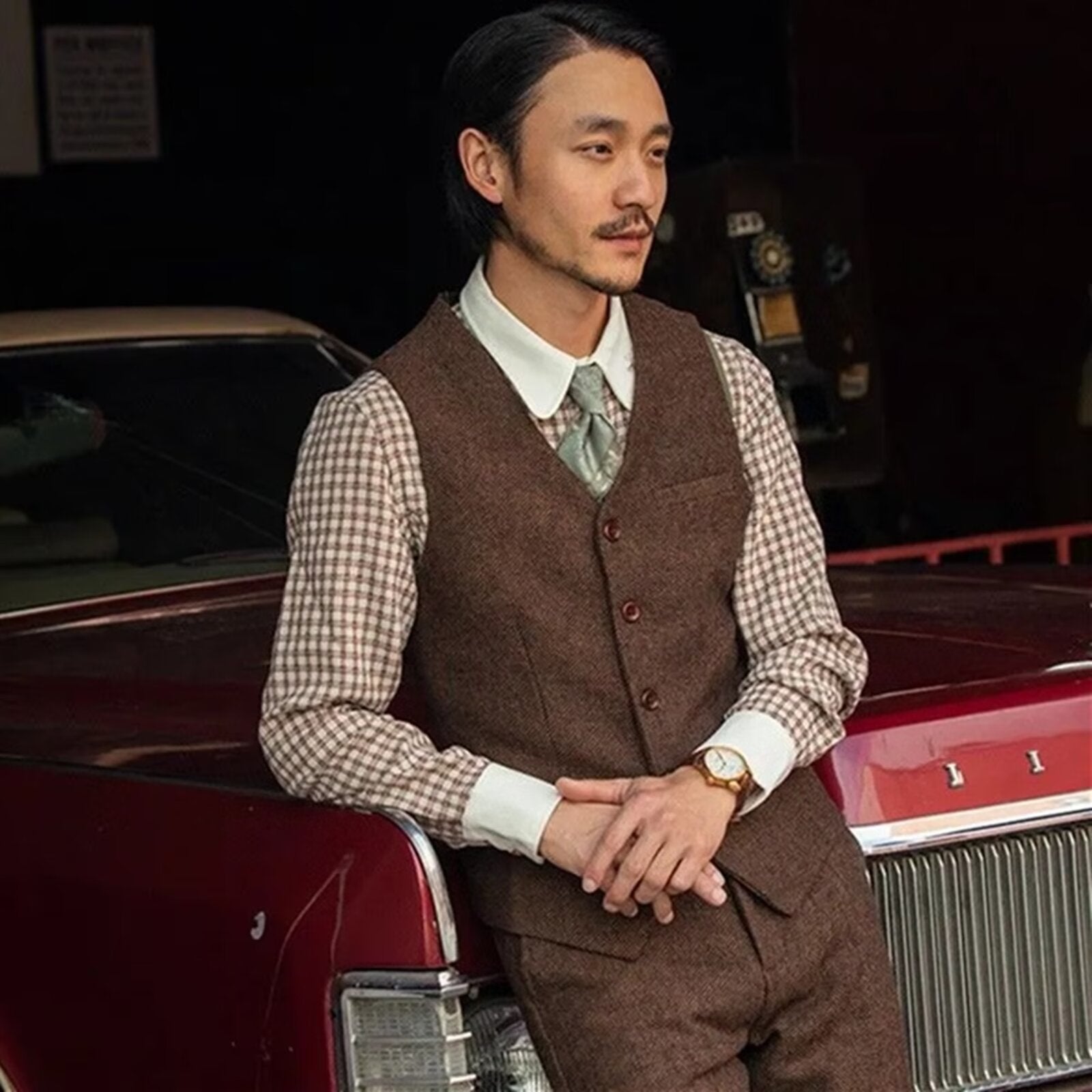 Men's gray tweed vest